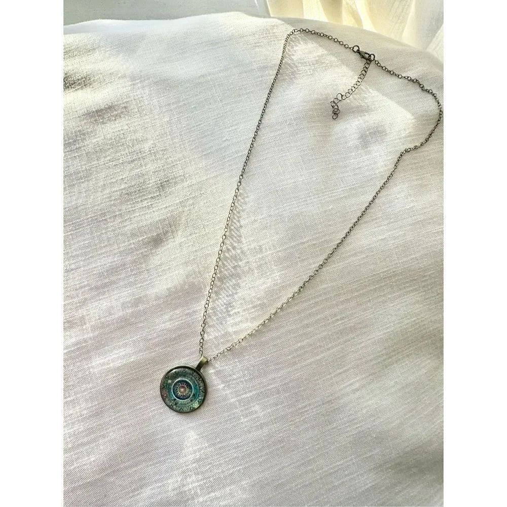 Blue Mandela design pendant necklace